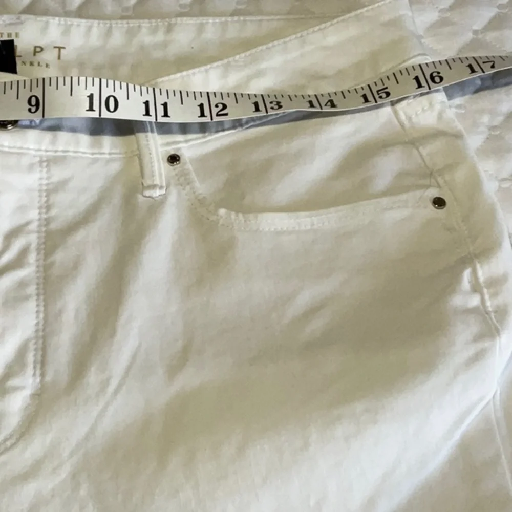 White House Black Market White Skinny Ankle Jeans - Picture 8 of 9